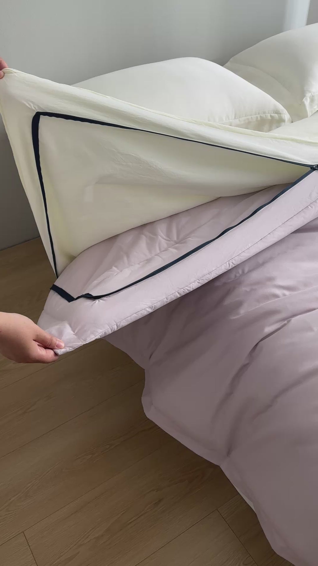 Machine Washable 2-in-1 All Season Quilt